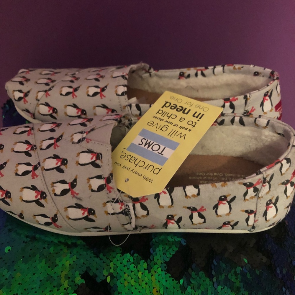 Toms Shoes Penguins 🐧 Brand New